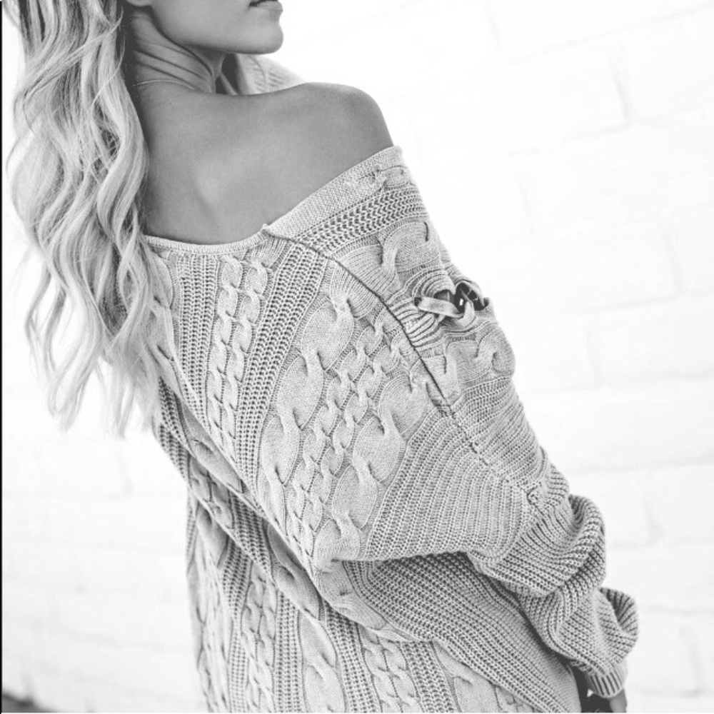 Braids and Cable Knit Sweater in Mauve - Picture 9 of 10